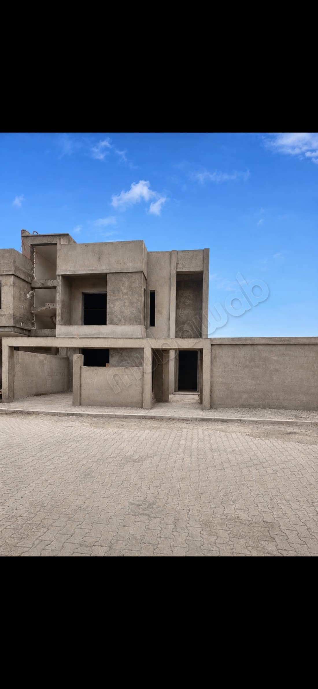 Vente villa semi fini titrée avec piscine à Route de Tahanao...