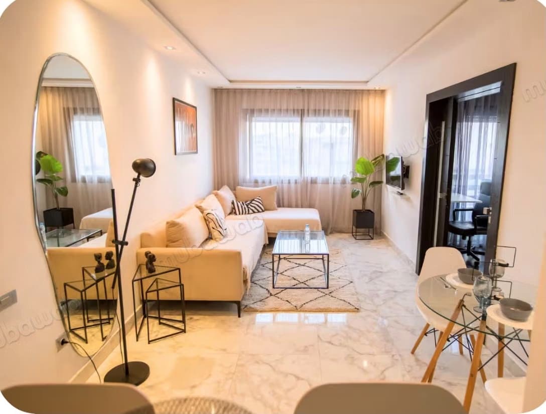 Studio propre meublé de 44 m² avec balcon à Gauthier
