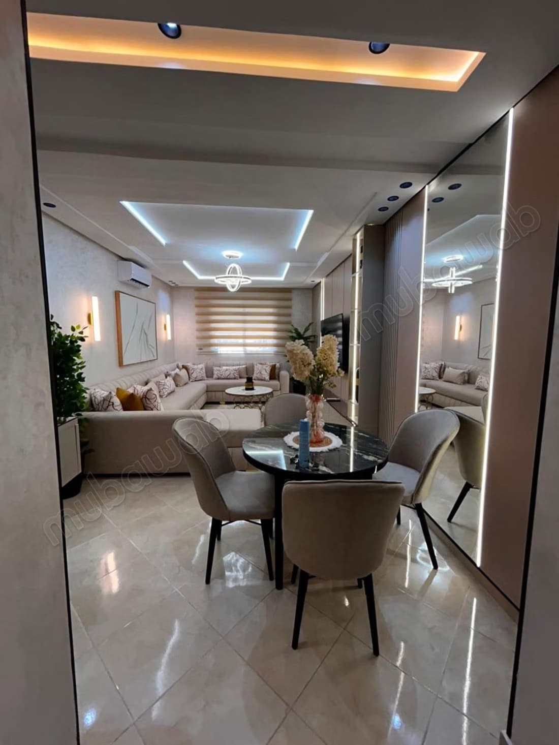 Superbe appartement à louer à Mujahideen. Surface totale de...