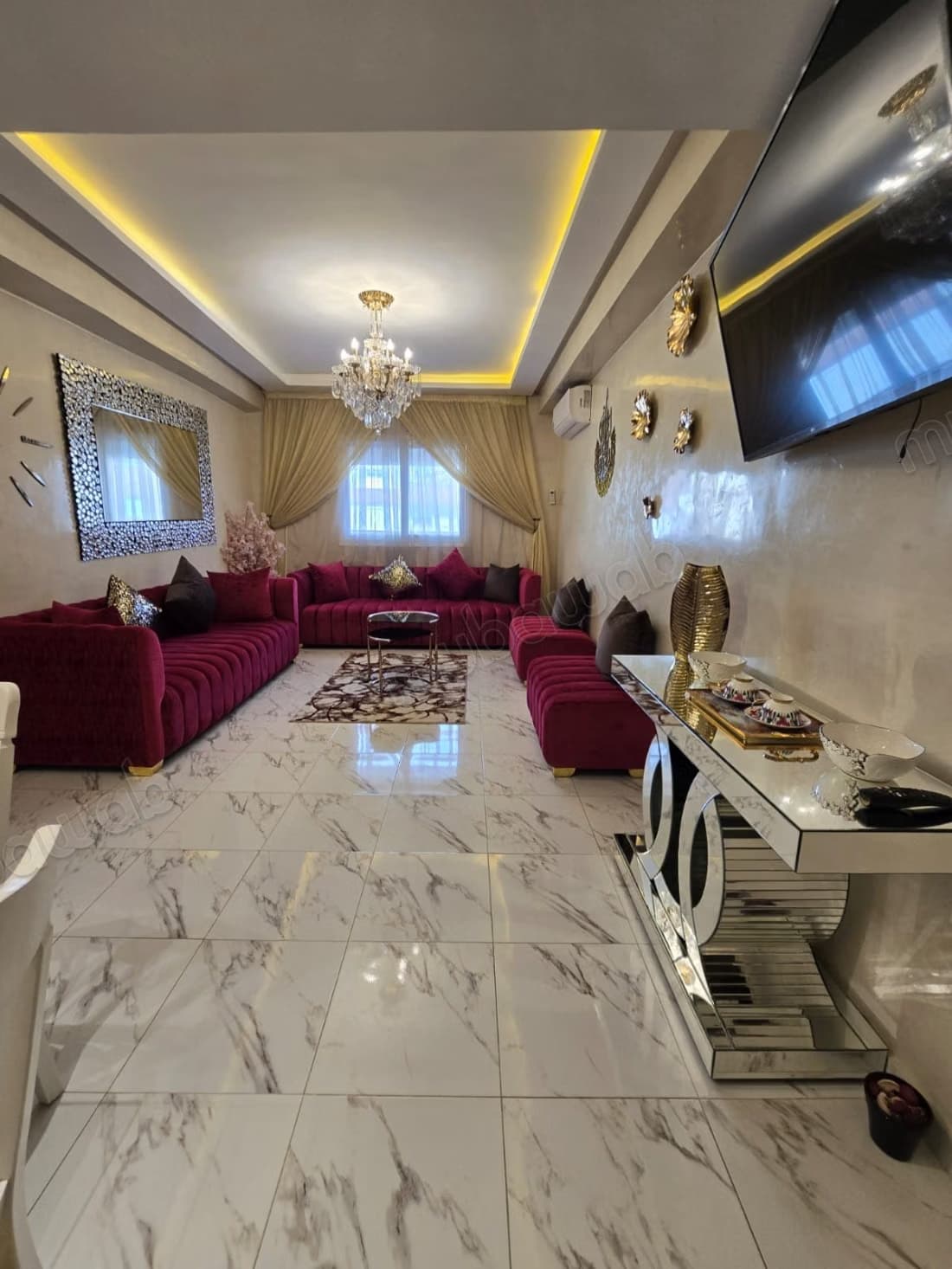 Appartement en location à Mesnana. 4 pièces confortables. Bi...