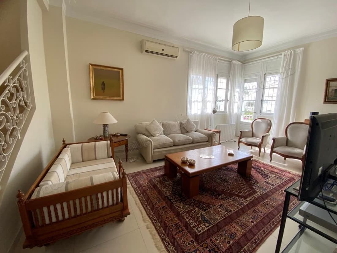 Coquette villa à louer au centre ville Hassan Rabat