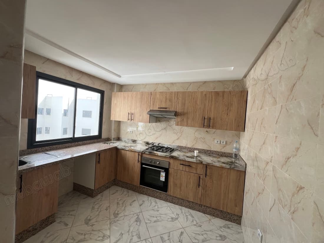 Louez cet appartement à Maamora. 2 pièces. Avec ascenseur