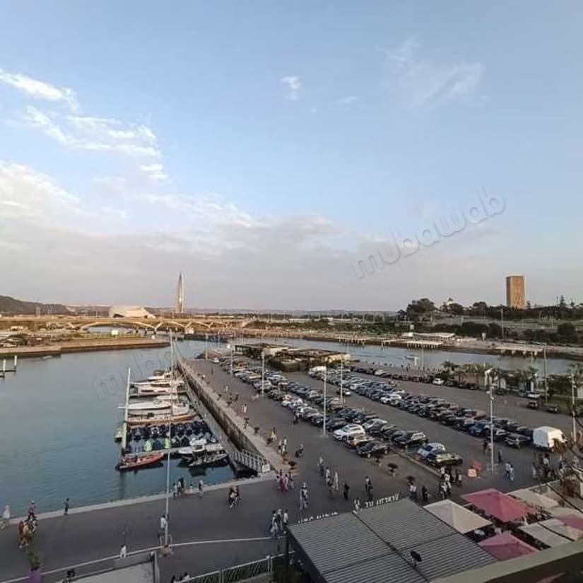 Appartement à Vendre de 190.0 m² à Salé, Marina