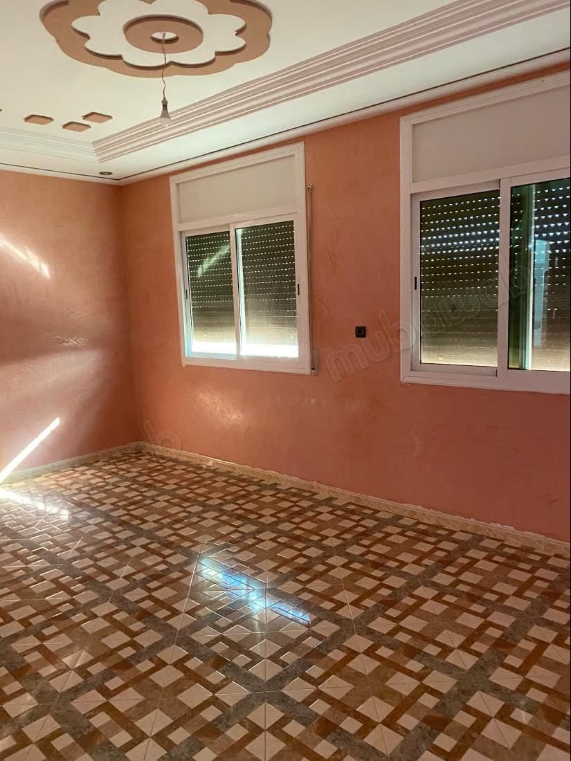 Trouvez une maison à louer à Lazaret. 3 chambres