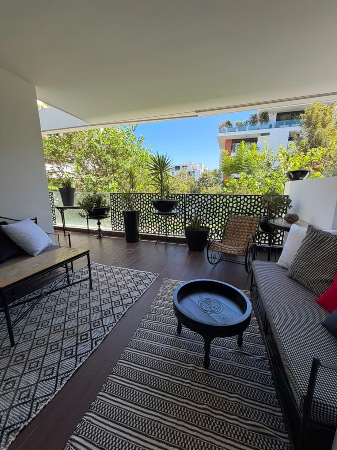À Louer: Superbe Appartement Meublé Souissi