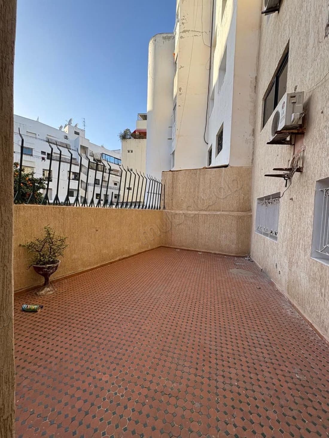 À vendre appartement terrasse à racine