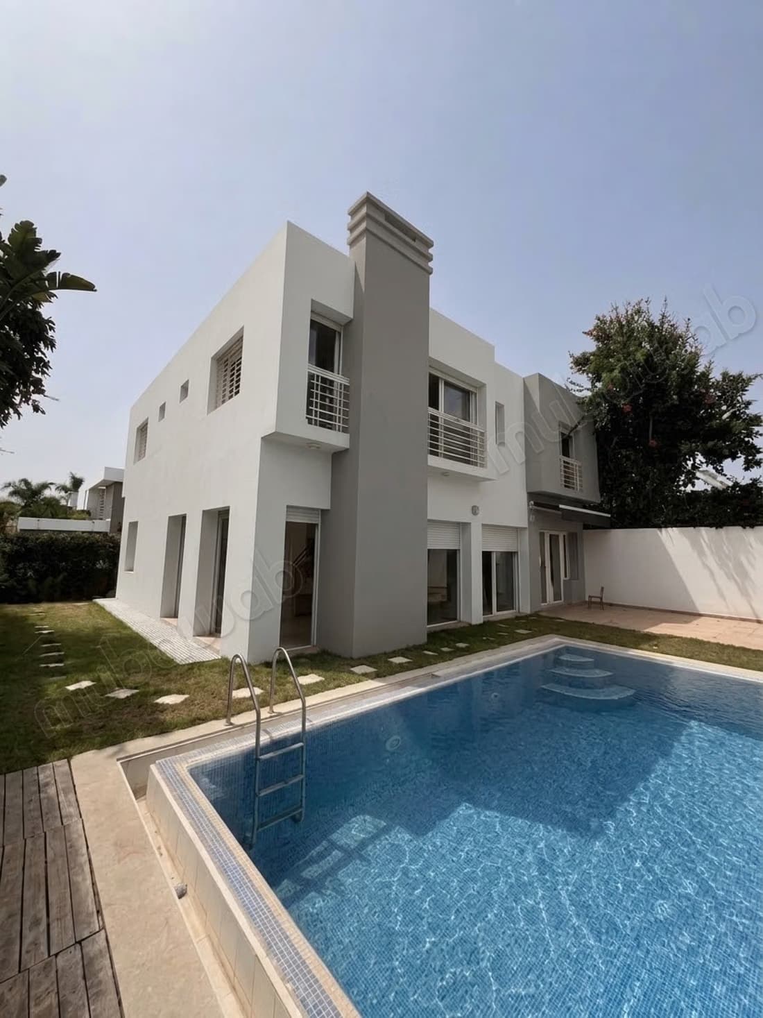 Villa de luxe à louer à Ain Diab Extension. 5 chambres. Doub...