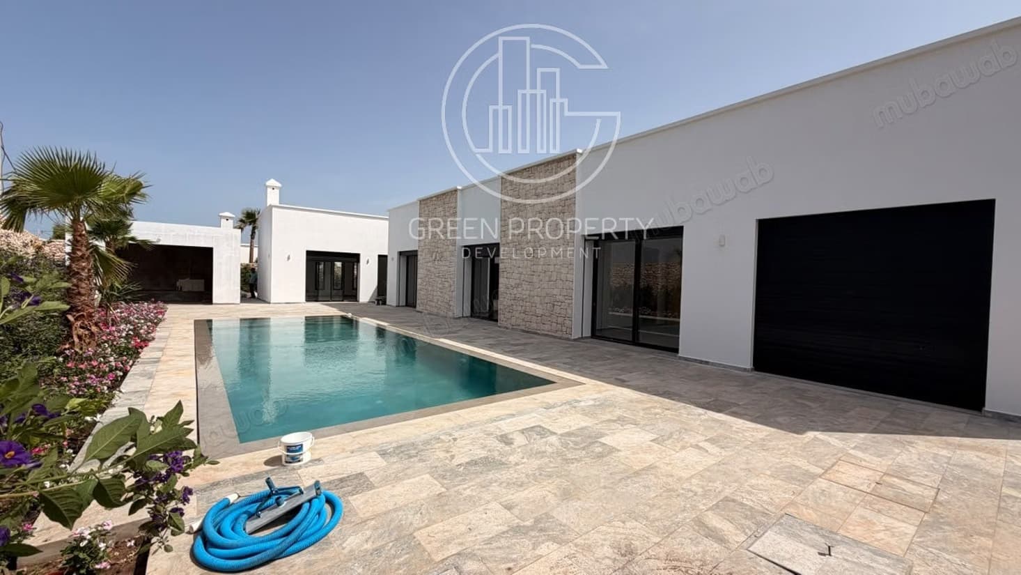 Villa contemporaine en zone urbaine