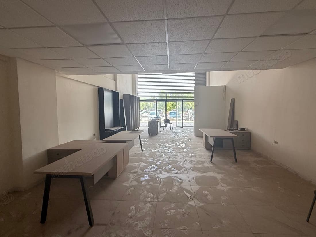 Magasin à louer en contrat de location Abdelkarim