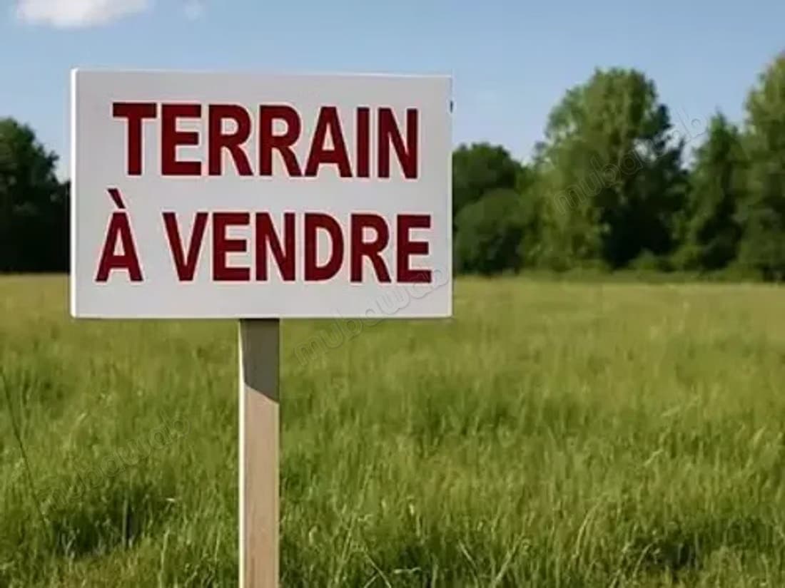 Terrain stratégique idéalement situé de 678m2
