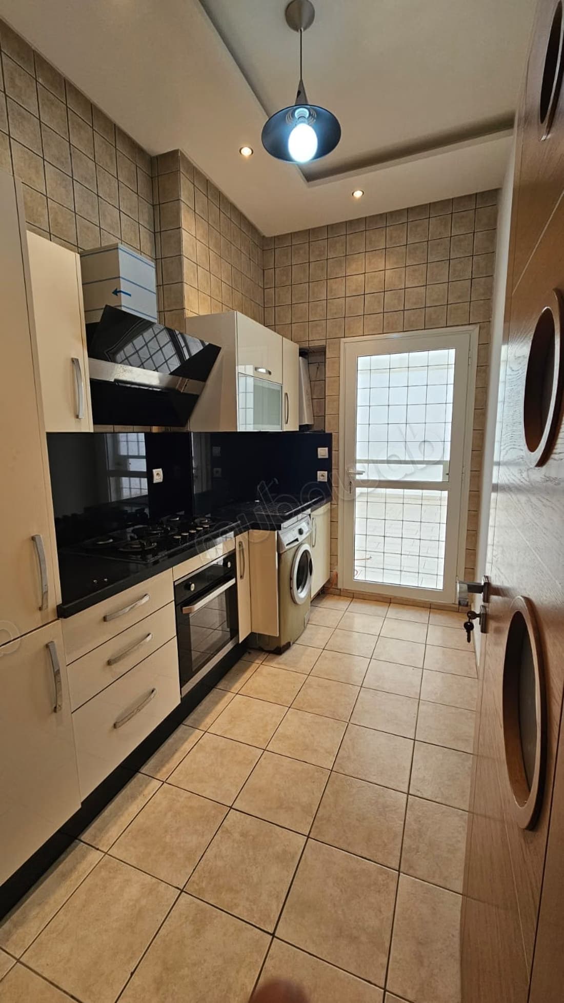 Louez cet appartement à Haut Agdal. 1 chambre. Avec ascenseu...
