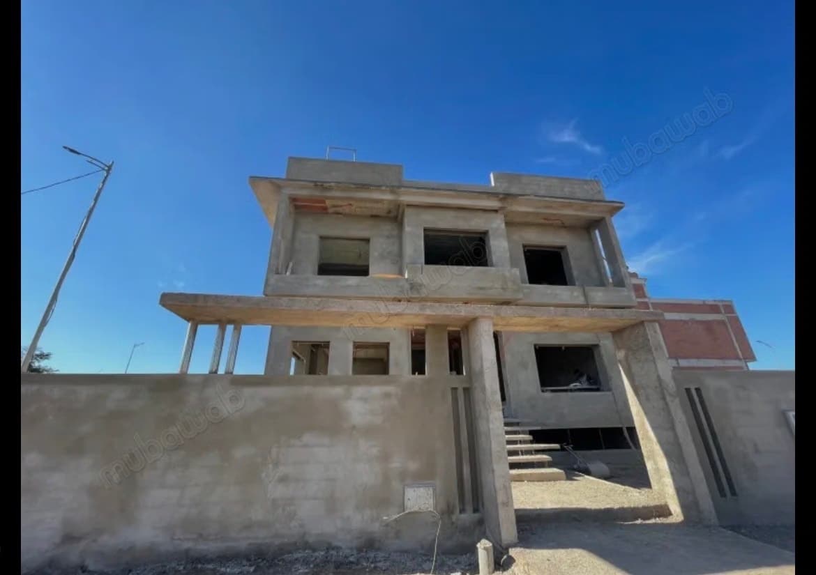 Villa gros œuvre à vendre
