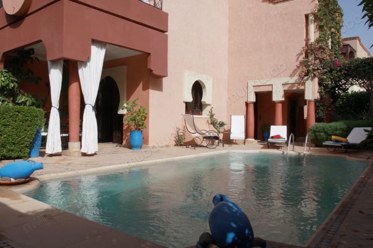 Cadre Résidentiel & Prestigieux Villa à Louer