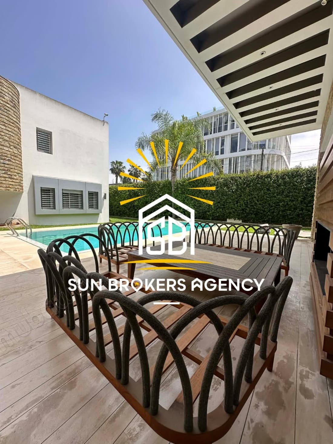 Tres joli villa 5 ch super moderne VIDE