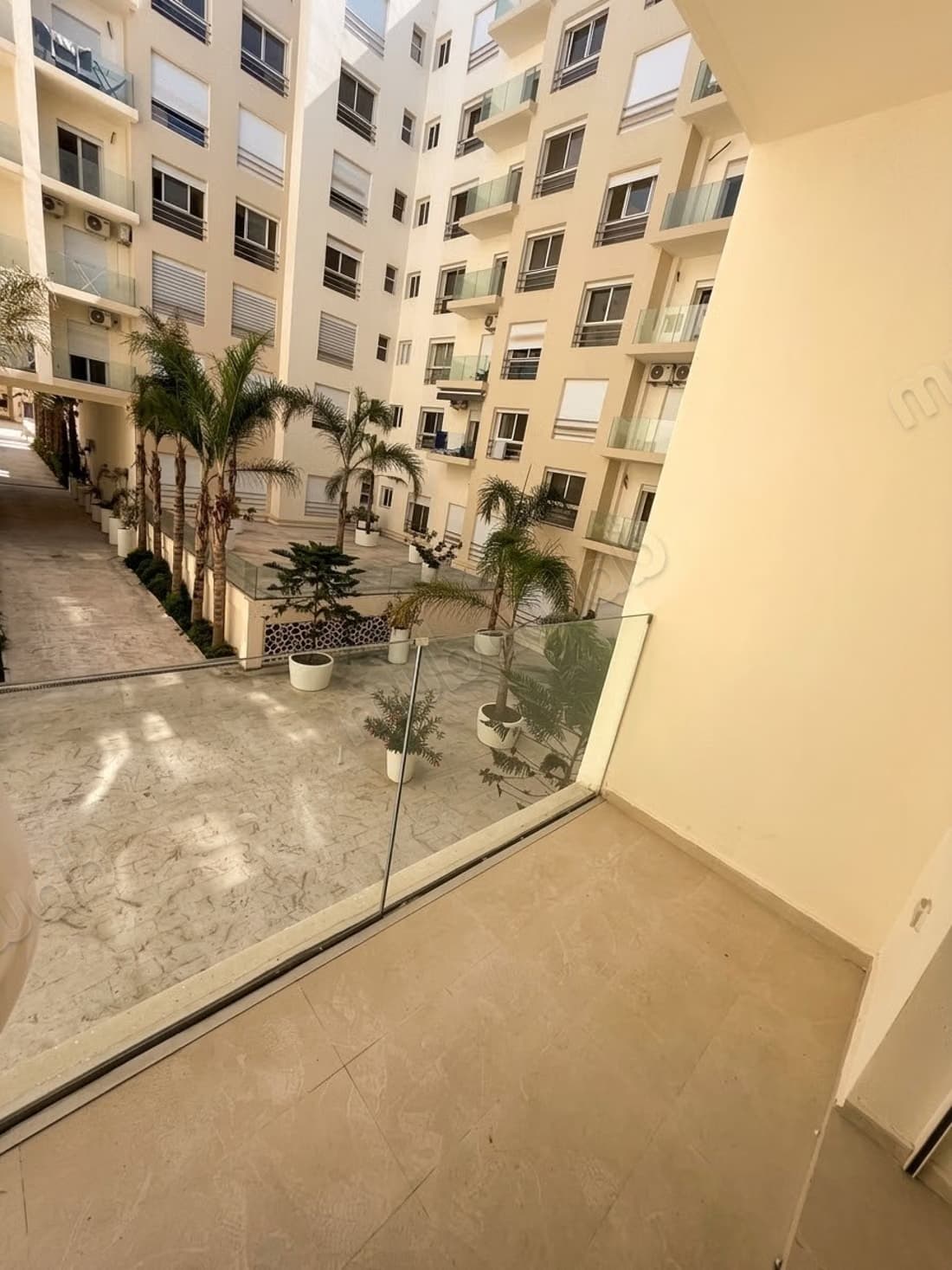 Appartement à louer à Hay Ach chbanat. 4 grandes pièces. Ave...
