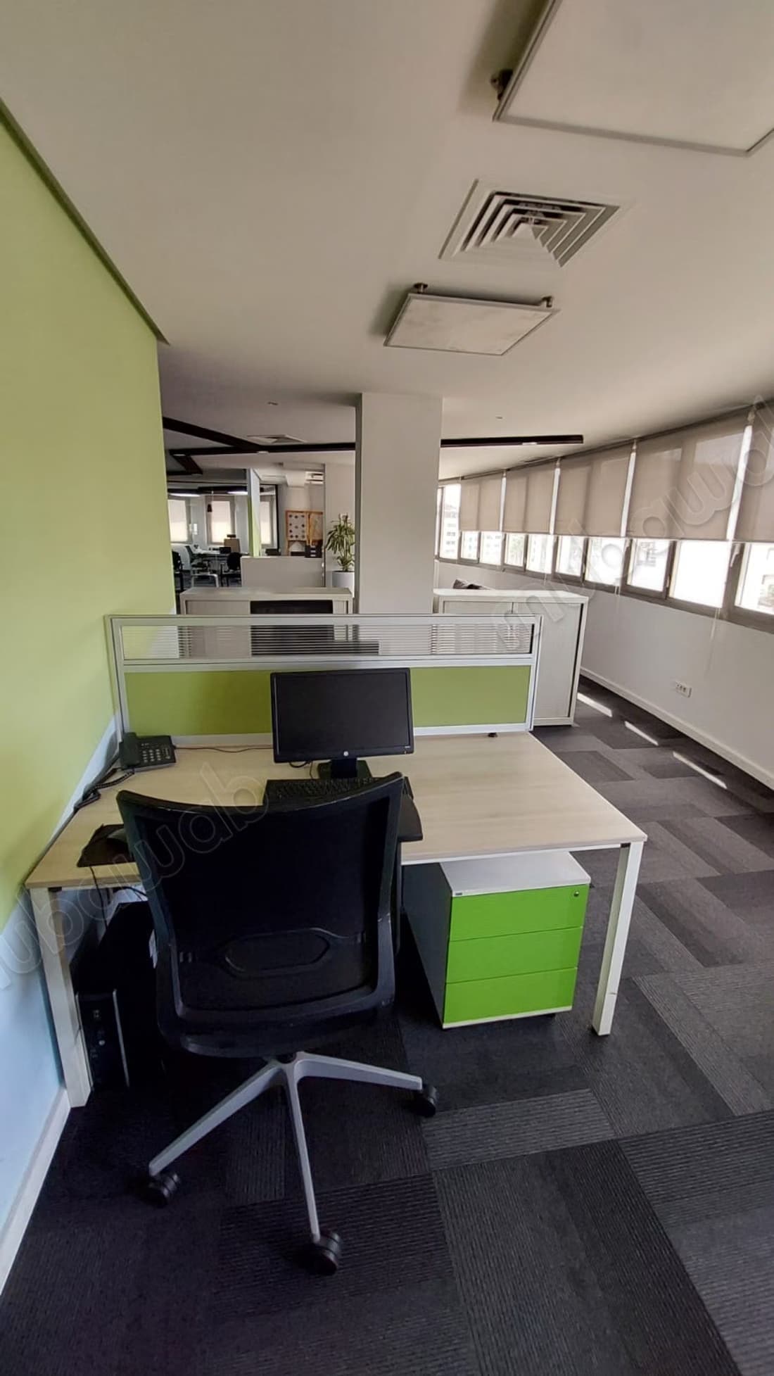 Bureaux à louer à Alsace Lorraine. Surface de 280 m². Double...