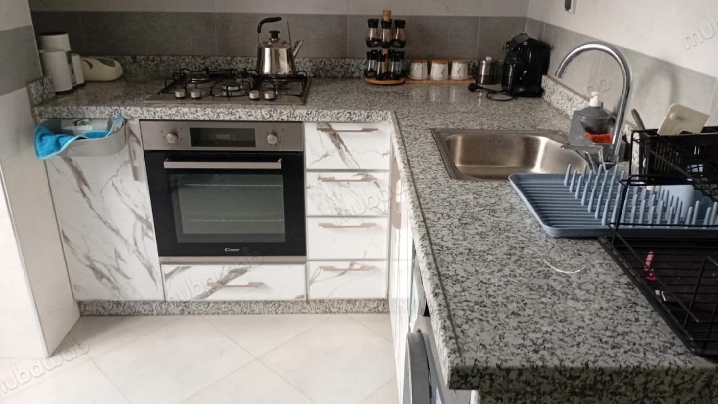 Location d'un appartement à Cité Adrar. 3 pièces. Bien meu...