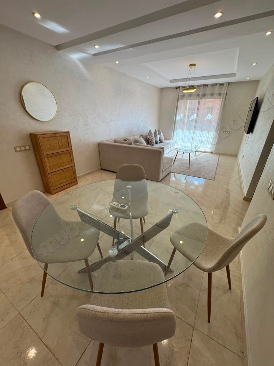 Appartement à louer à Agdal. Superficie totale de 80 m². Meu...