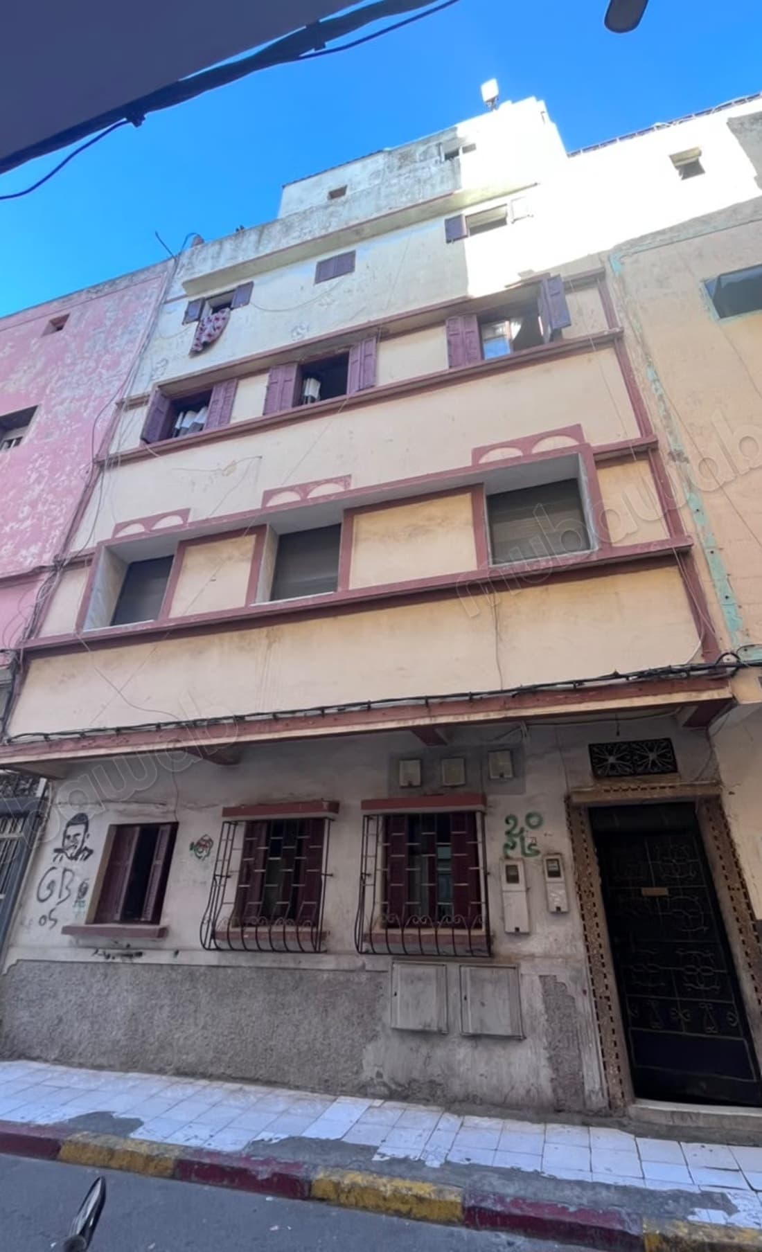 Très belle maison en vente à Sidi othman casablanca. 7 grand...