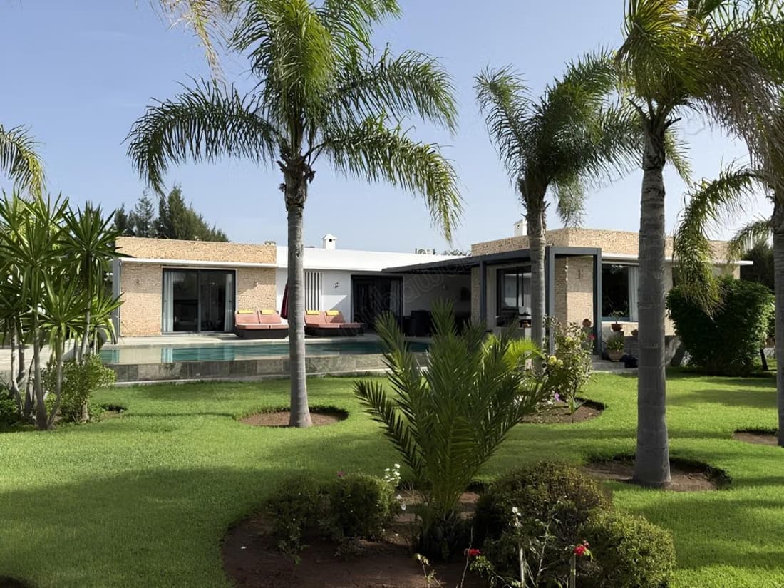 Villa d'exception, titrée, jardin arboré et piscine