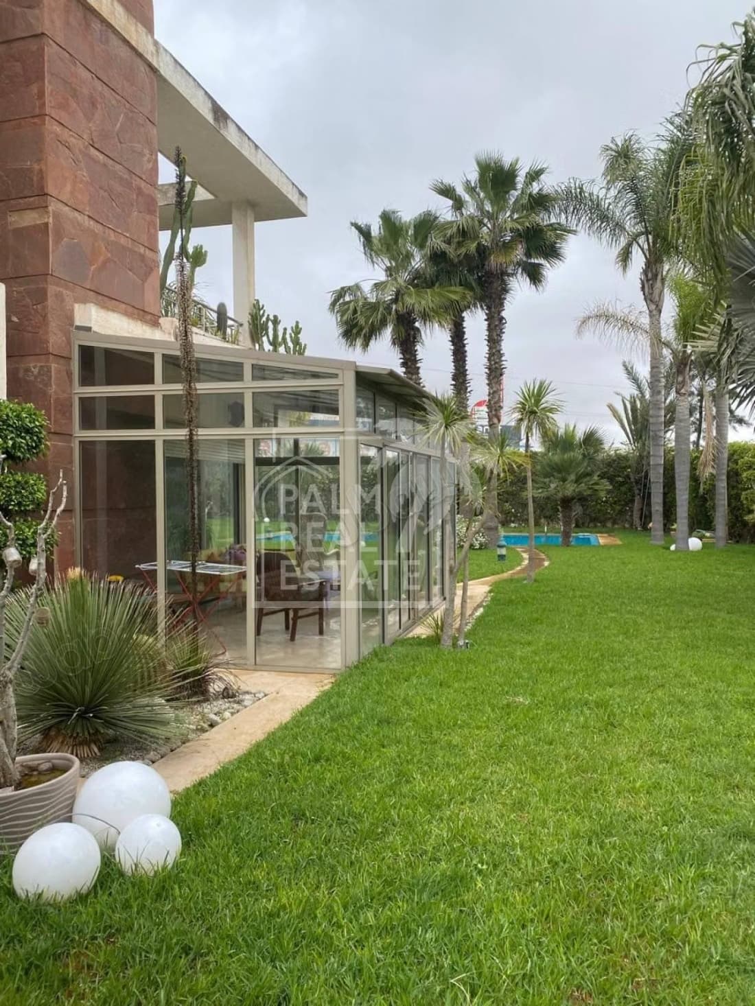 Magnifique Villa meublée à louer – Bouskoura