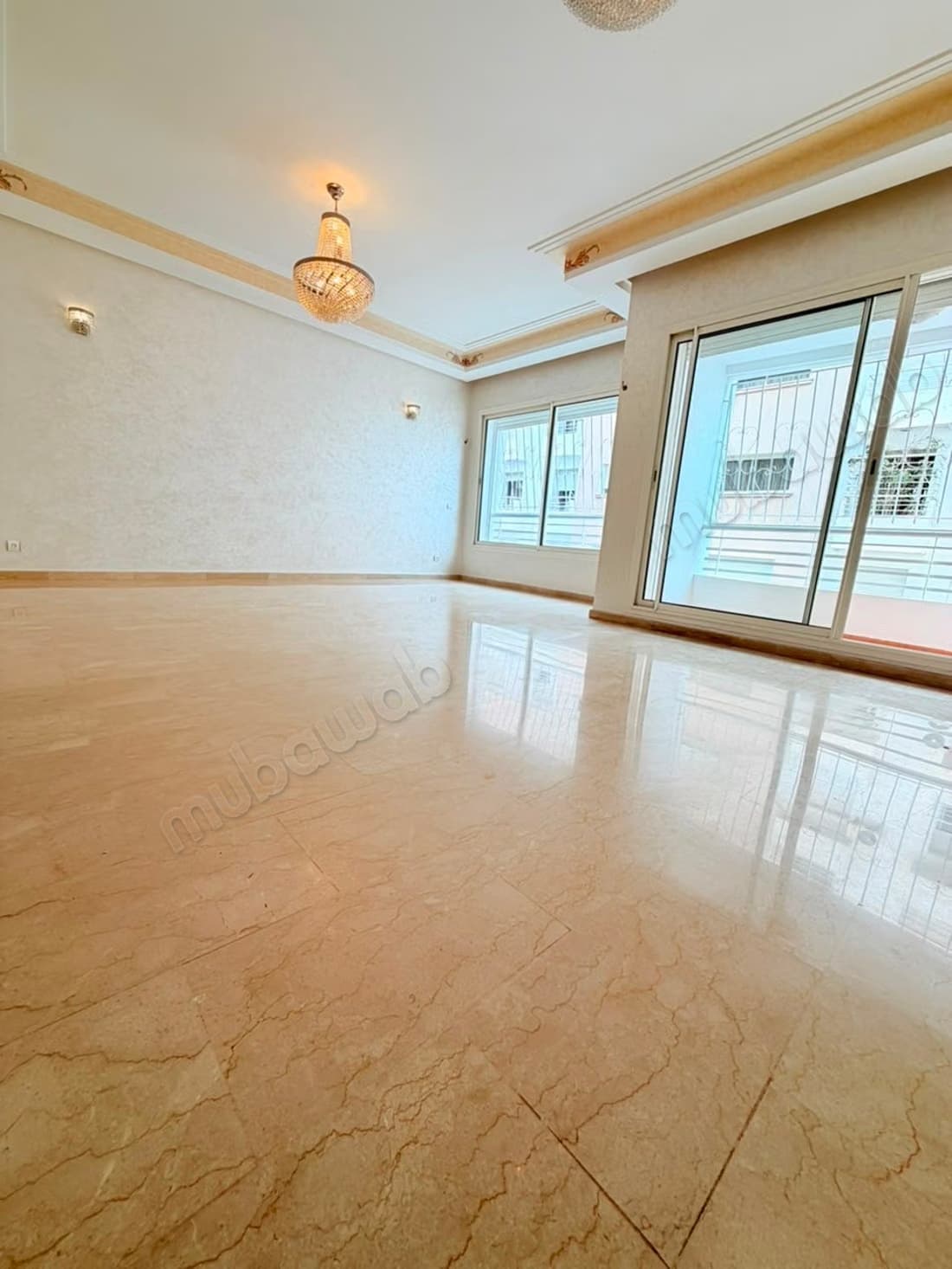 Appartement à louer à Les princesses. Superficie 137 m². Sys...