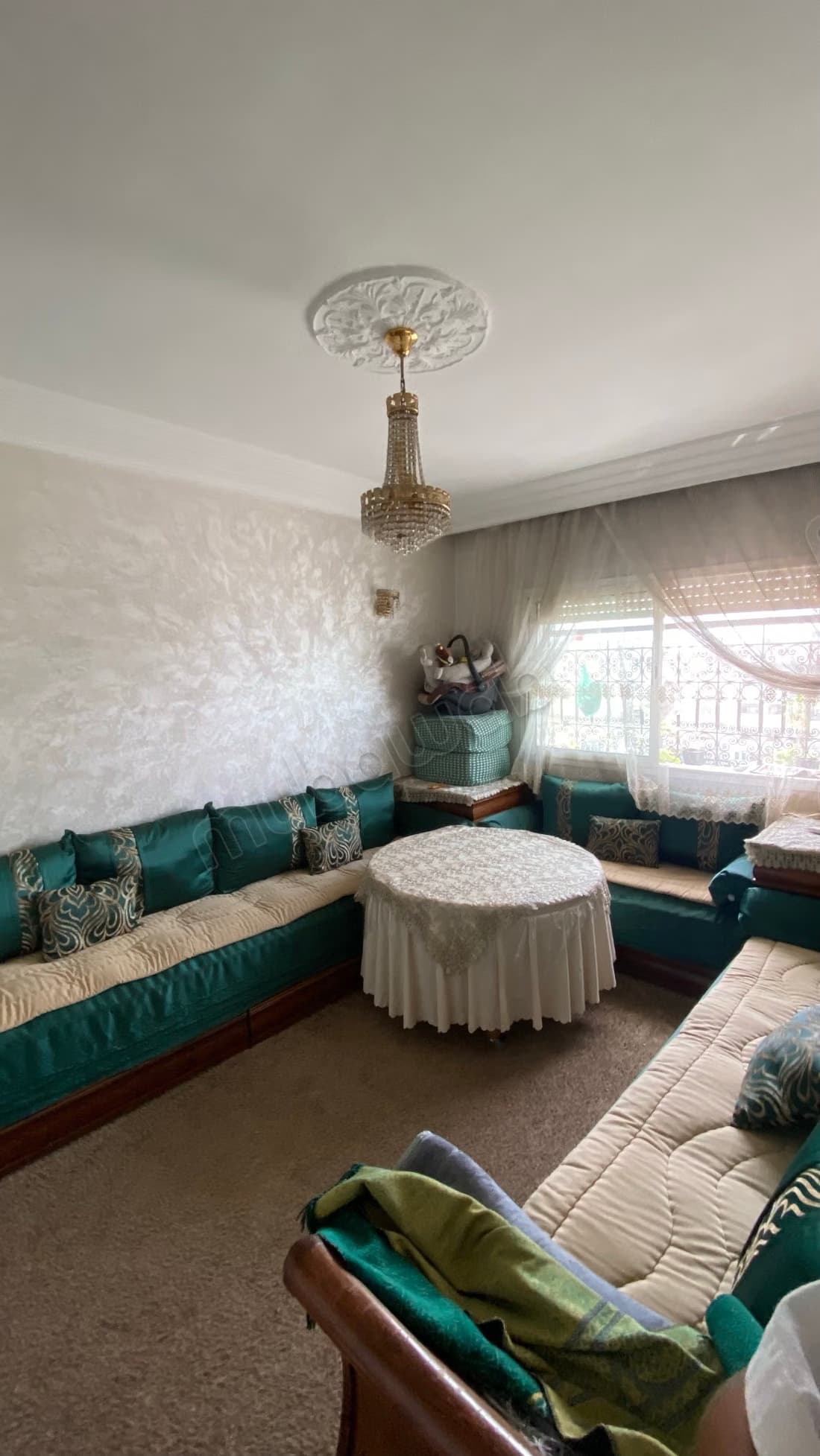 Vend appartement à Oulfa. 2 chambres agréables. Système de p...