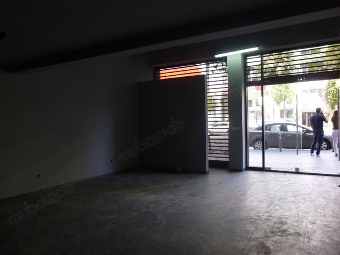 Local commercial à louer sur AVENUE 02 MARS