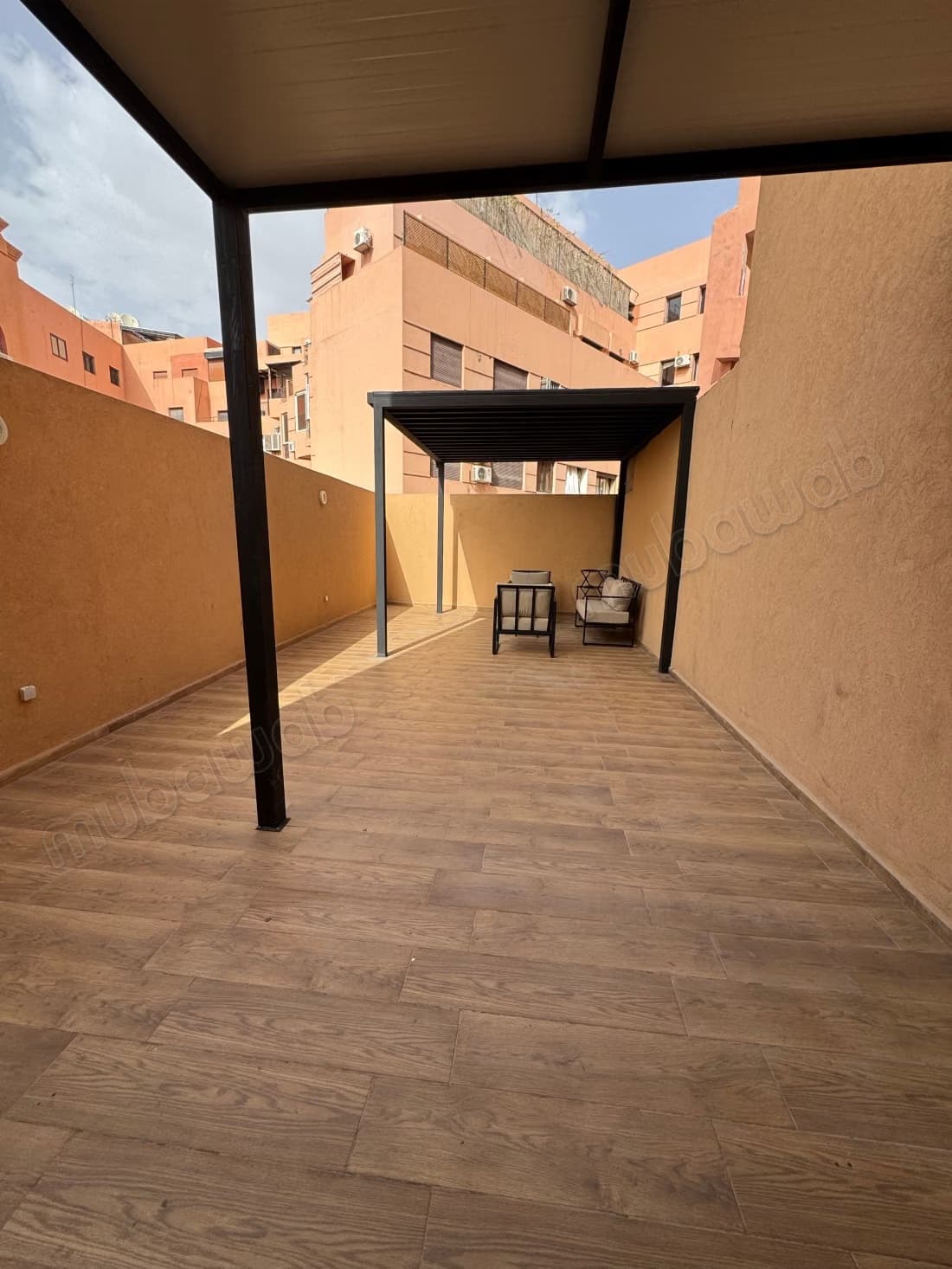 Louez cet appartement à Majorelle. 2 chambres agréables. Meu...