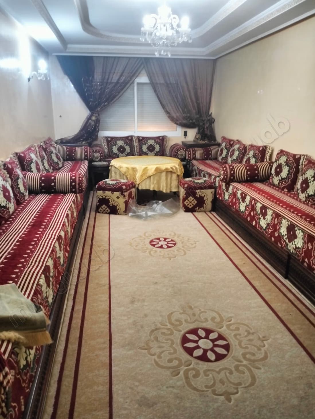 Appartement à vendre en Centre. 3 chambres. Salon Marocain...