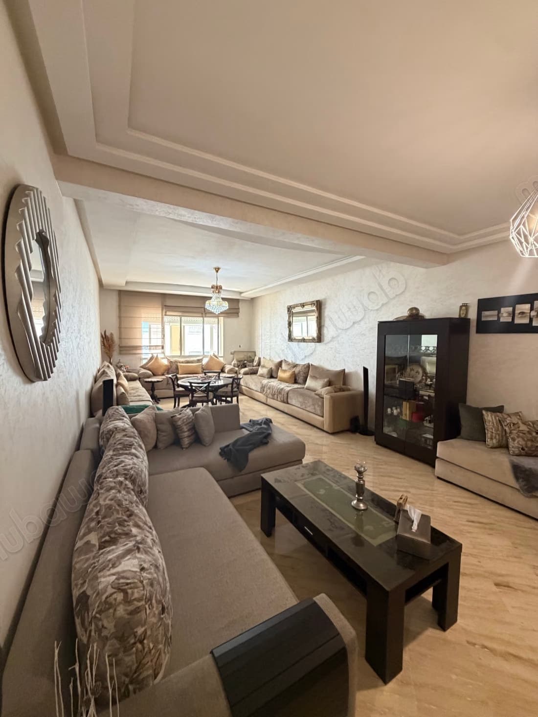 Vend appartement à Maârif Extension. 3 belles chambres. Terr...