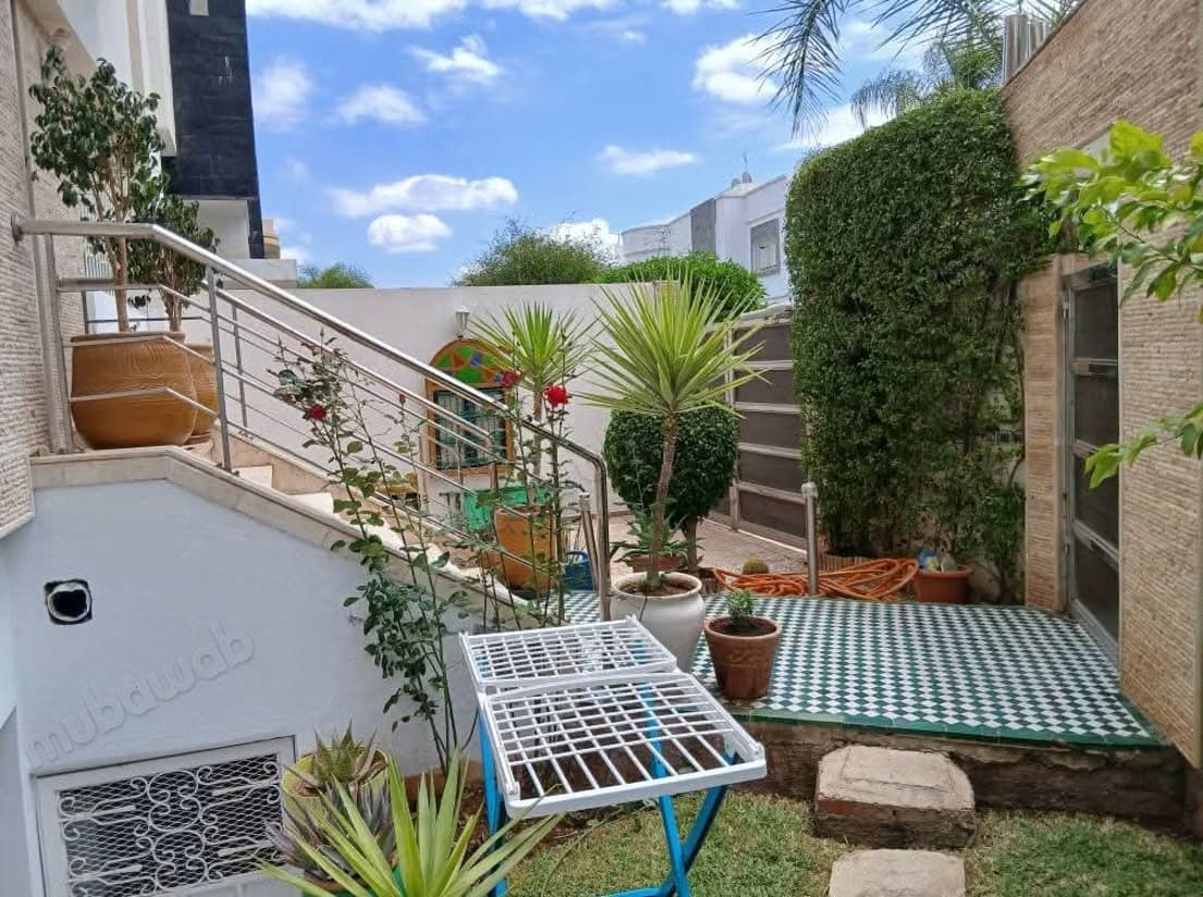 Villa Ryad Ain chkef Fès 334m² Bâti Jardin Garage