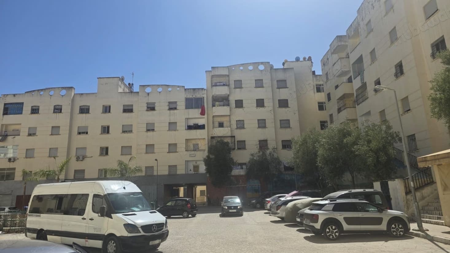 Appartement à vendre à Bir Chifa. Surface de 91 m²
