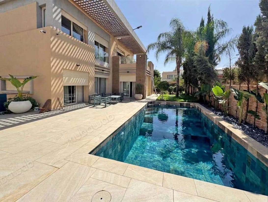 Villa à louer 5 chambres, Piscine