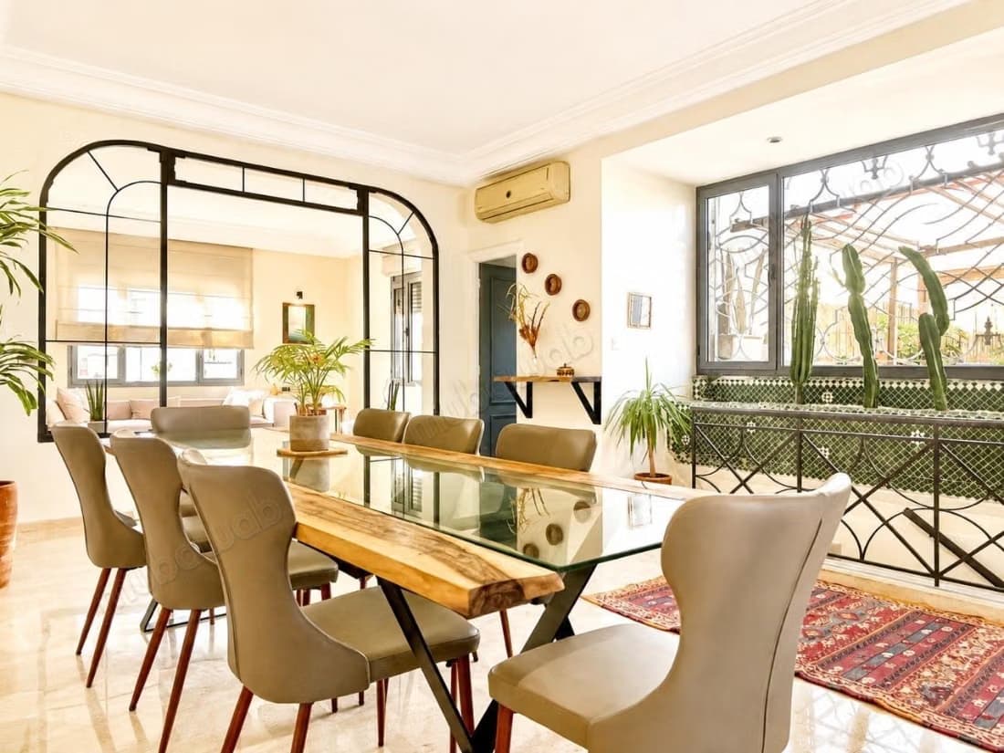 Haut de Villa meublé Artistique 180m Franceville