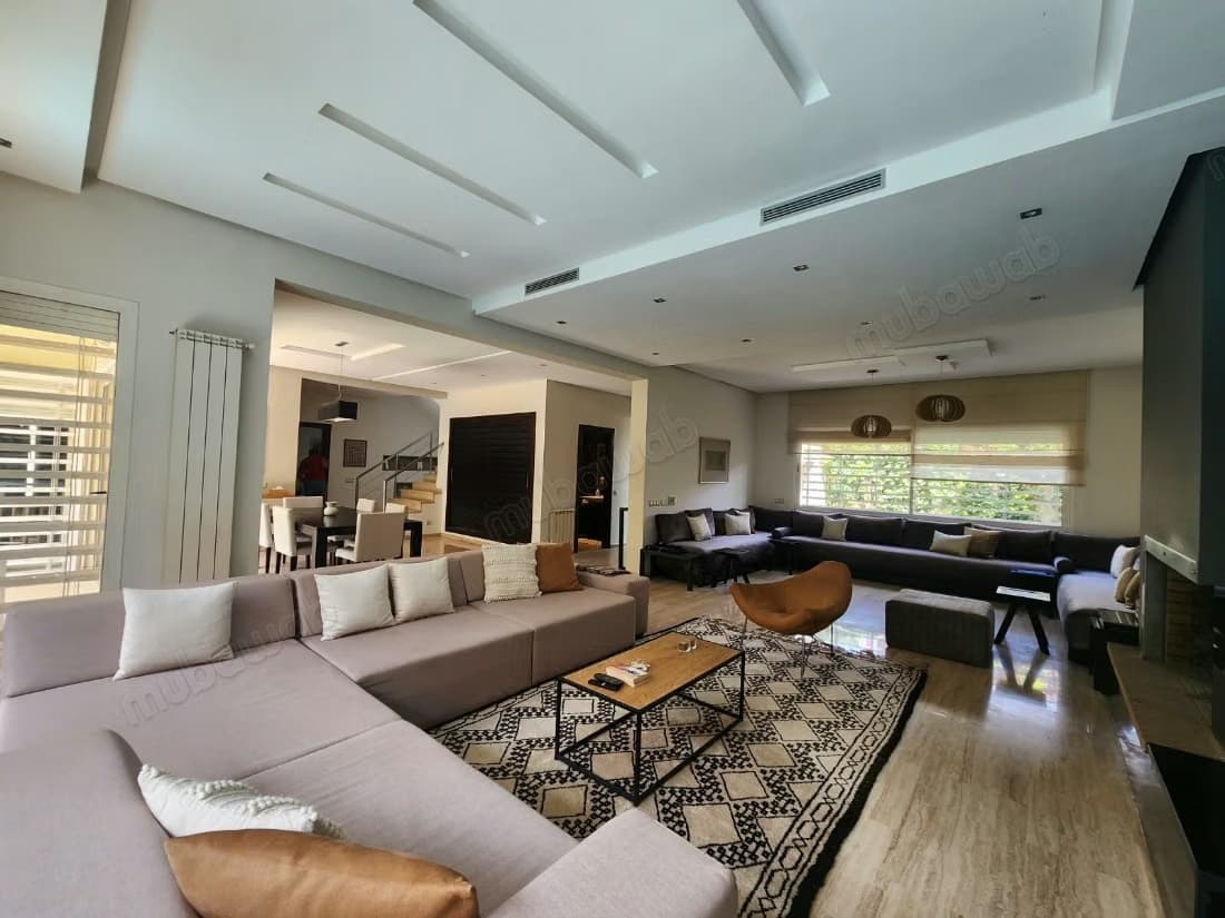Villa au style épurée à louer, Casanearshore