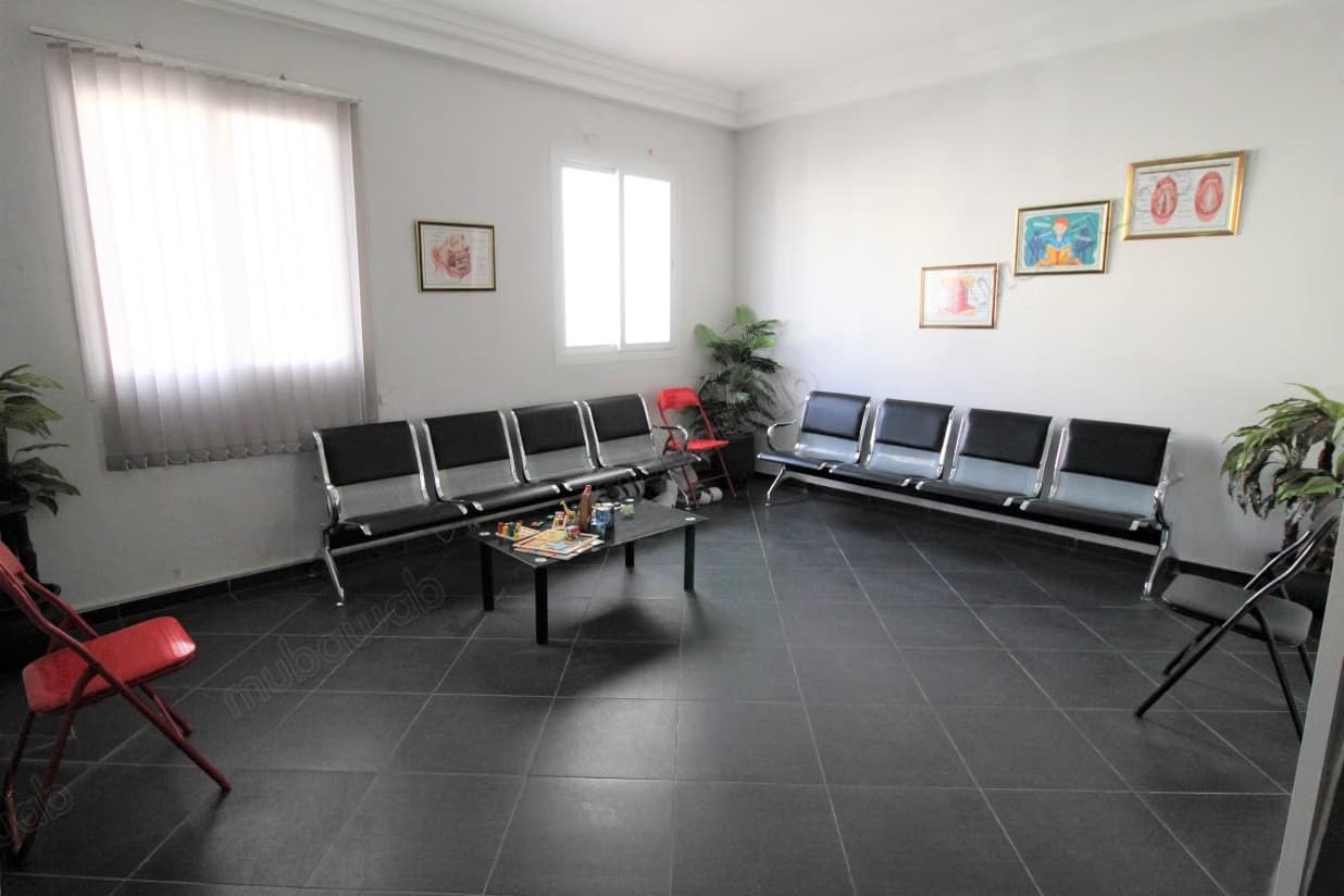 À louer ou à vendre: Bureau meublé sur l'Avenue H2