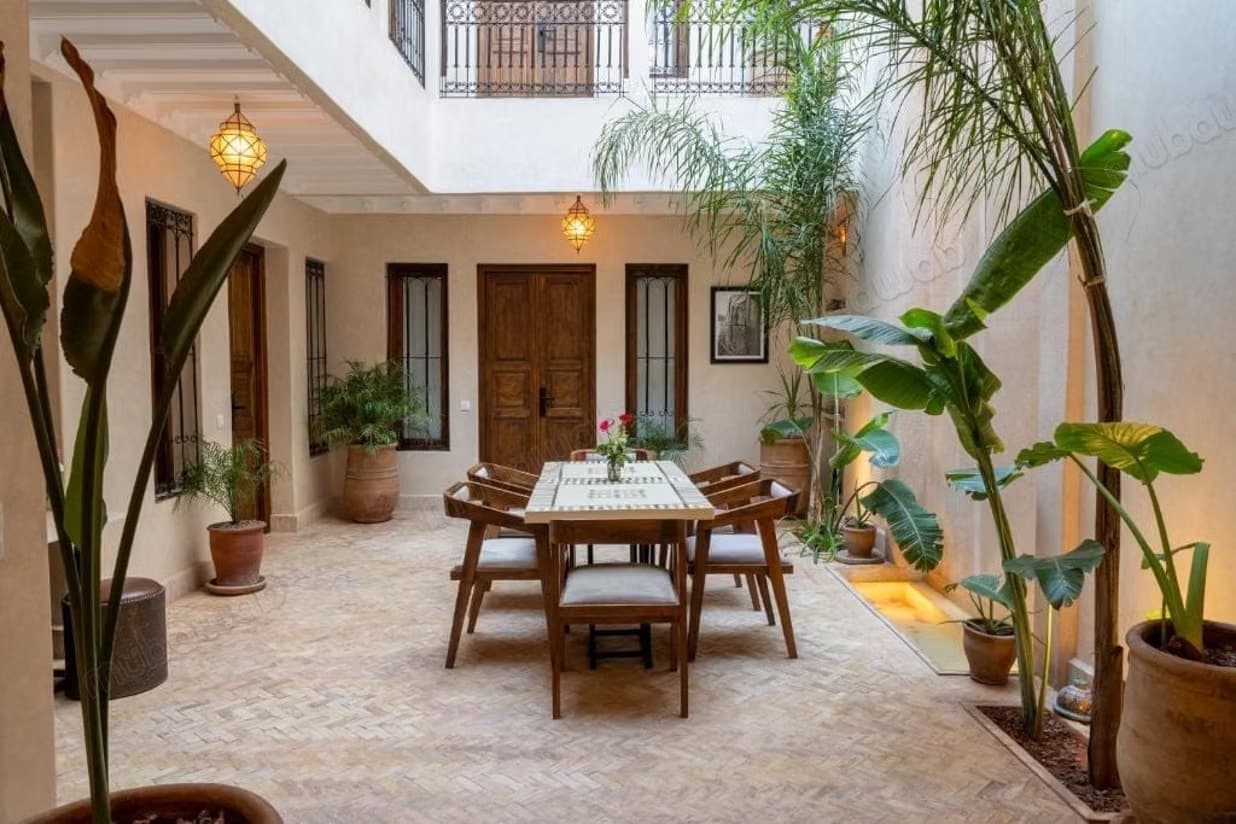 Superbe riad à vendre à Arset El Houta. 8 pièces. Meublé