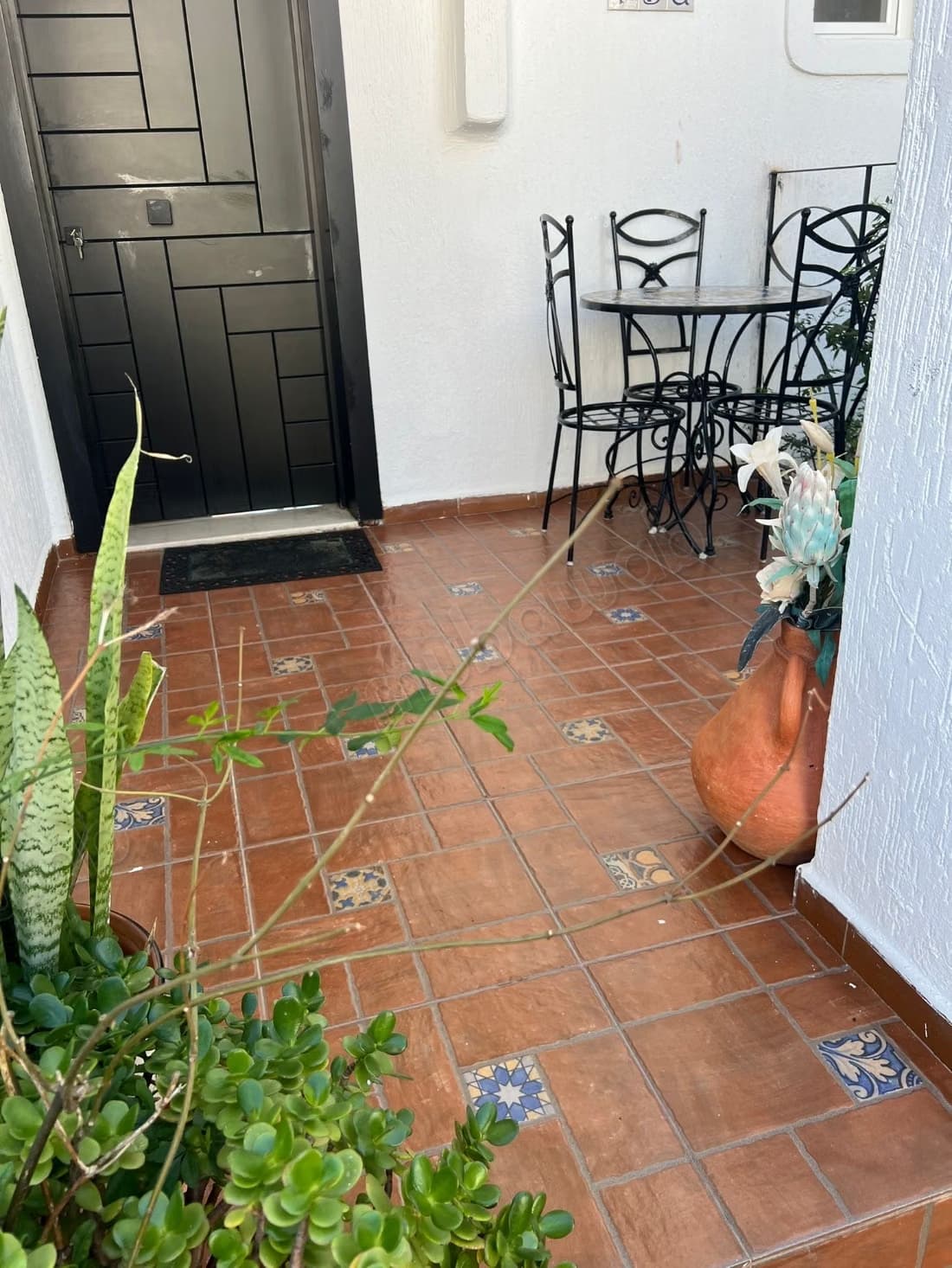 Maisons à vendre à Fnideq. 2 Espaces. Entièrement meublé