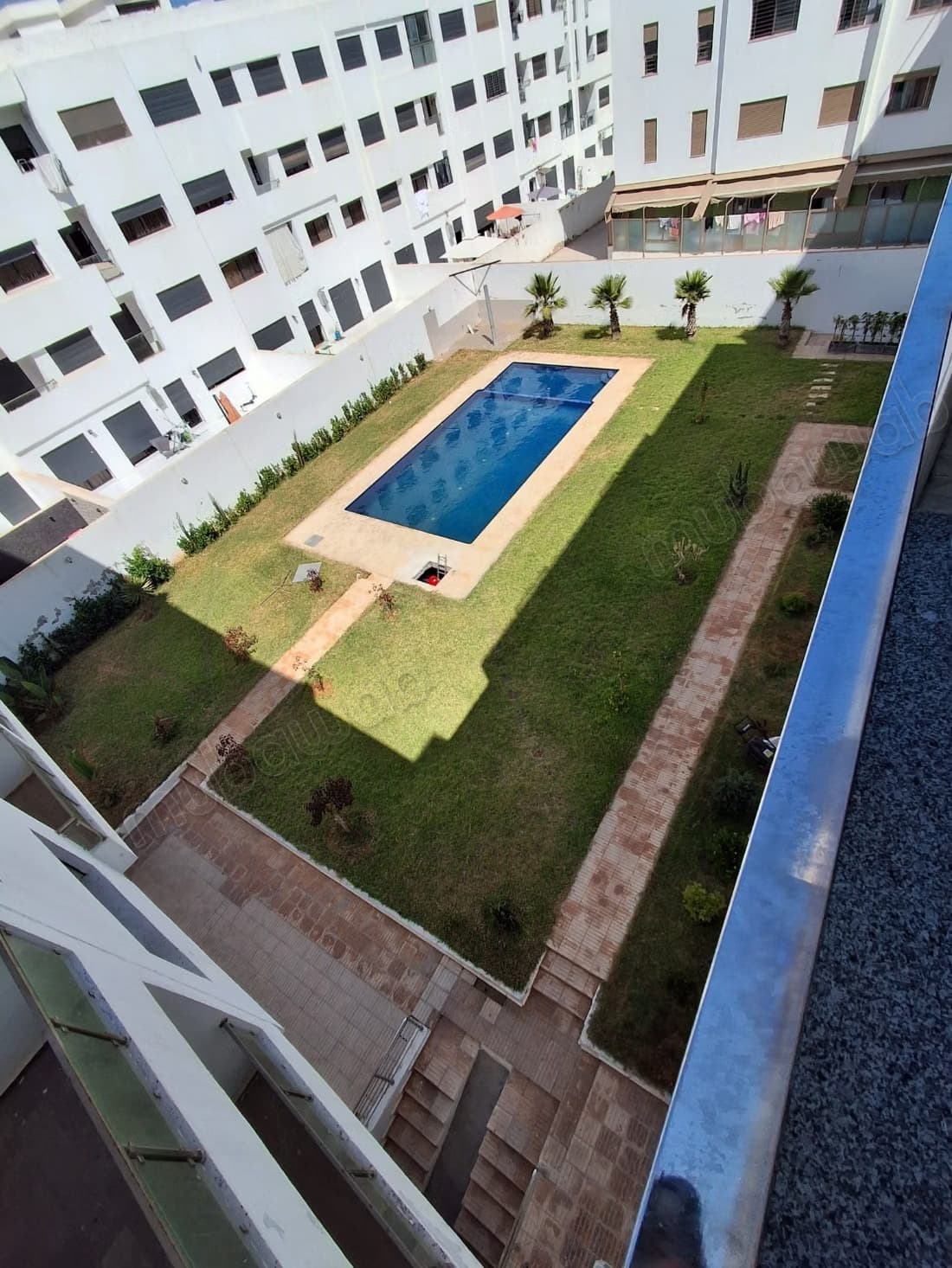 Appartement à louer à Harhoura. Surface totale 126 m². Bie...