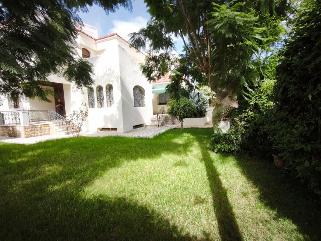 Bel emplacement de villa
