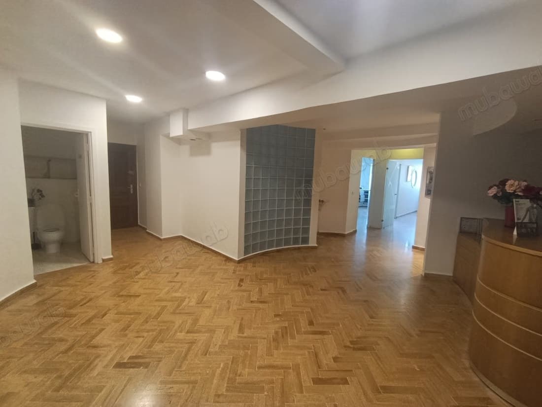 Bureau/Cabinet médical de 130m2 à la vente Bd Ziraoui