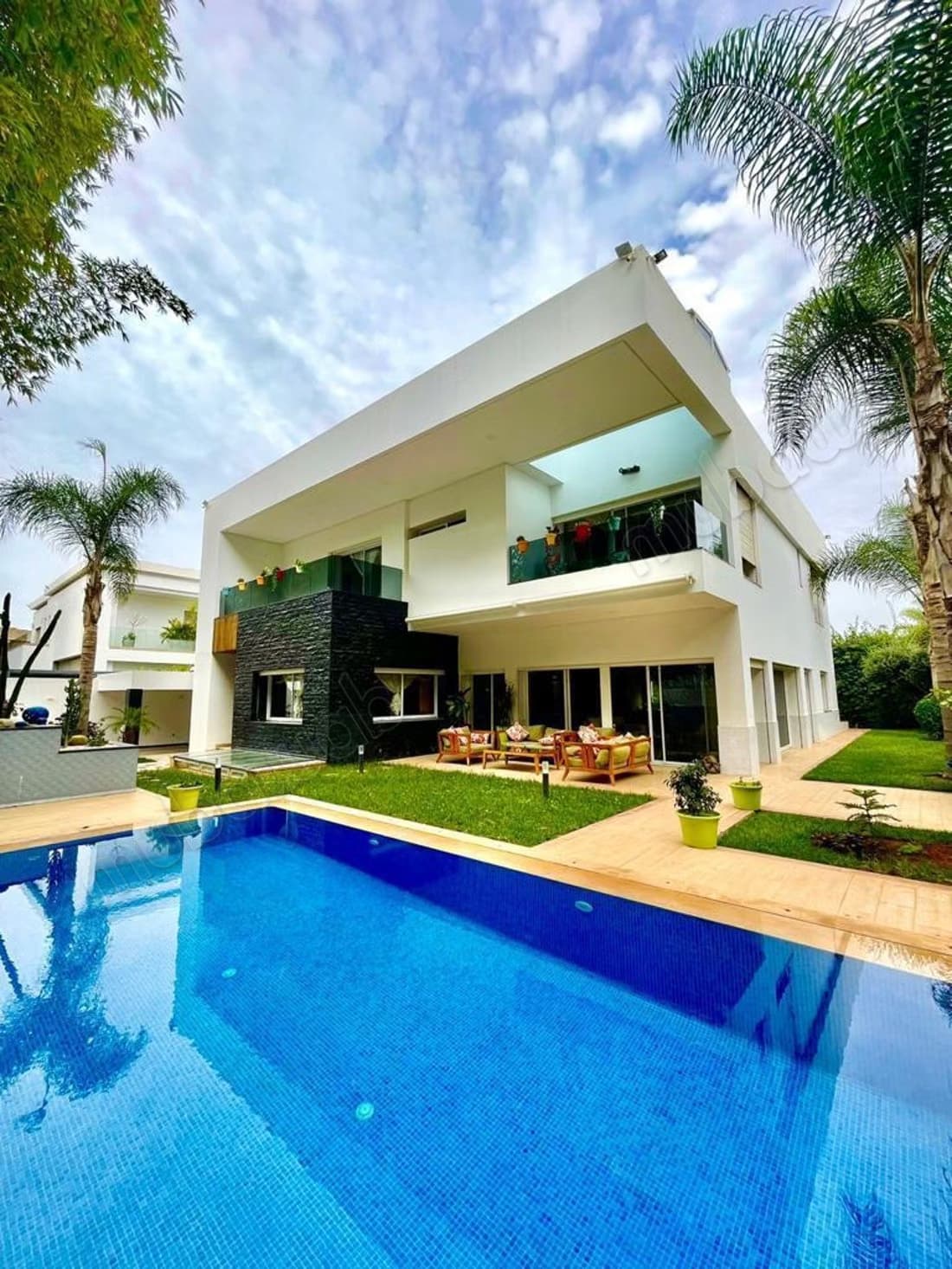 Maison de luxe à vendre à Souissi. Surface totale 739 m². Sy...