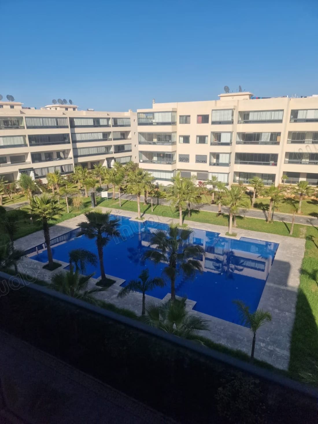 Appartement à louer à La Siesta. 3 grandes pièces. Meublé