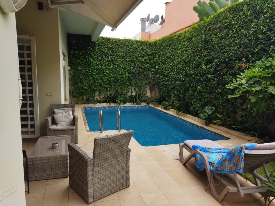 Magnifique villa à vendre à Sidi Maarouf. Superficie 371 m²