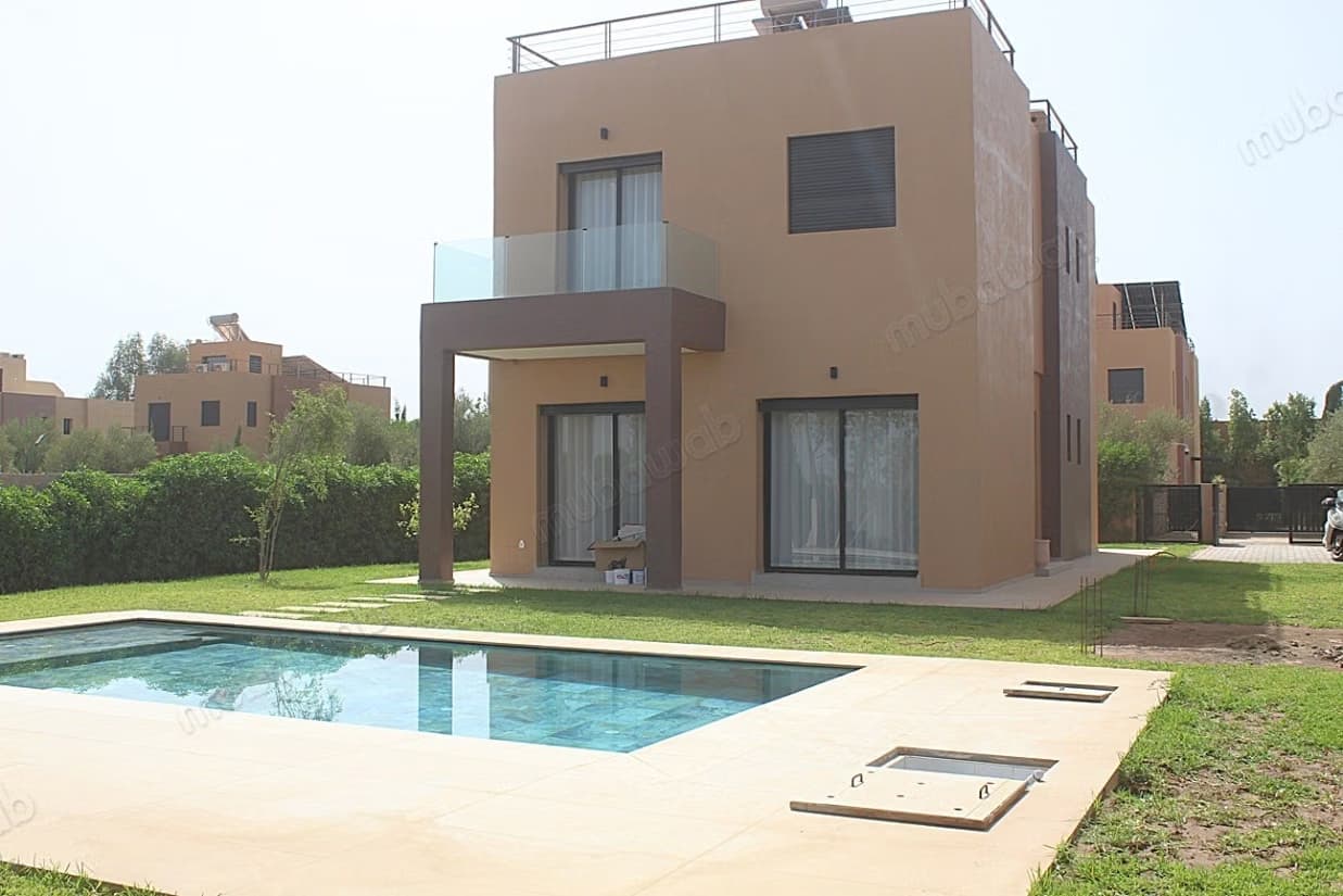 Trés belle villa dans un petit domaine