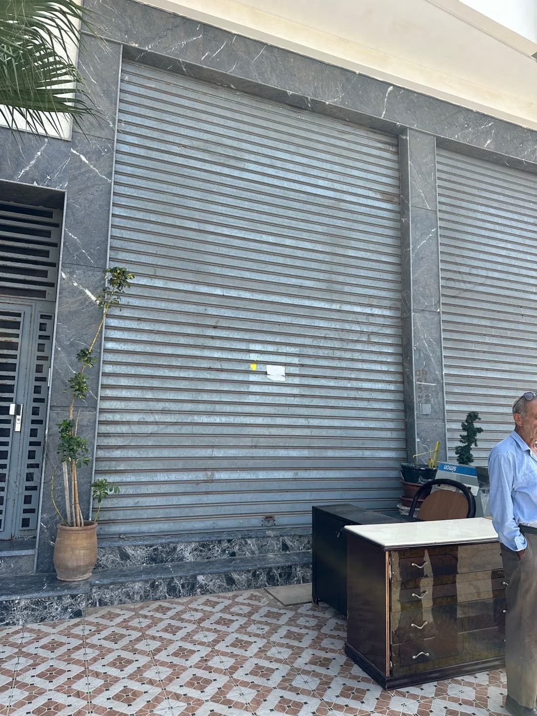 Local commercial à vendre à Dar Bouazza. Superficie 108 m²