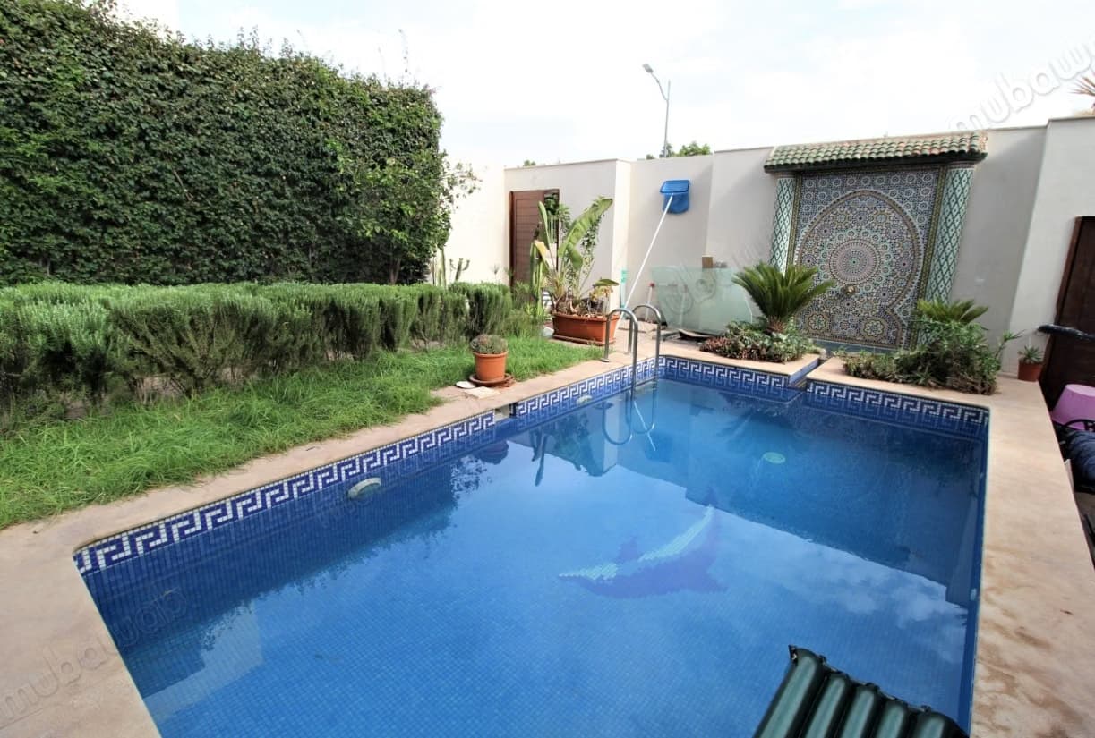 Charmant duplex avec jardin et piscine à Talborjt