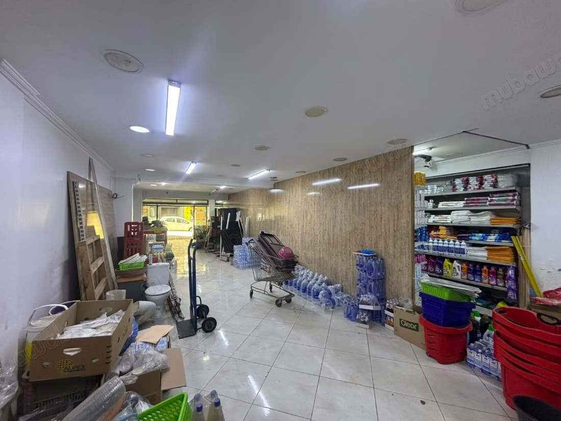 Local Commercial – Proche Marina Bay