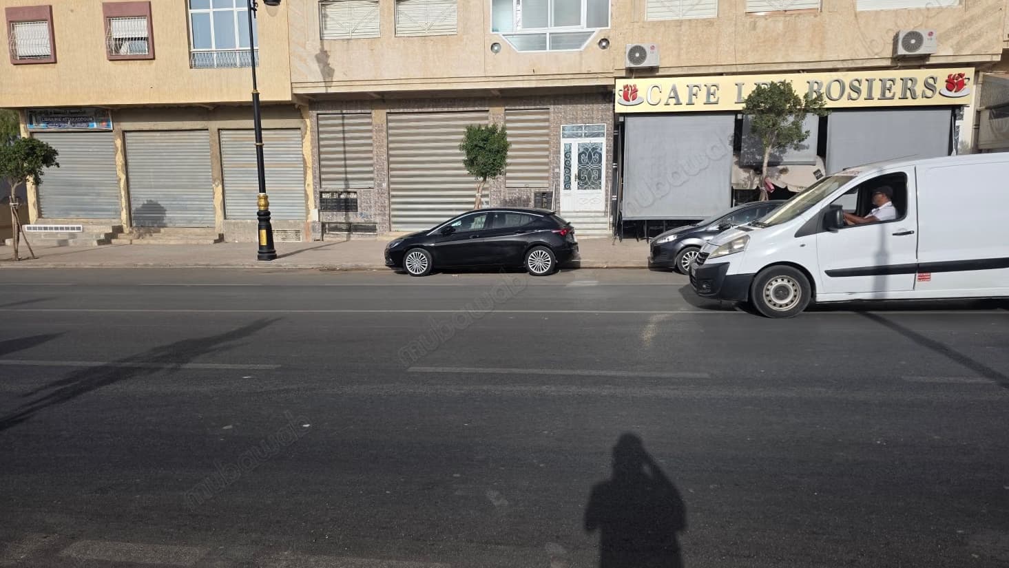Magasin à vendre à Meknès Al-Bassatin, superficie de 117m pr...